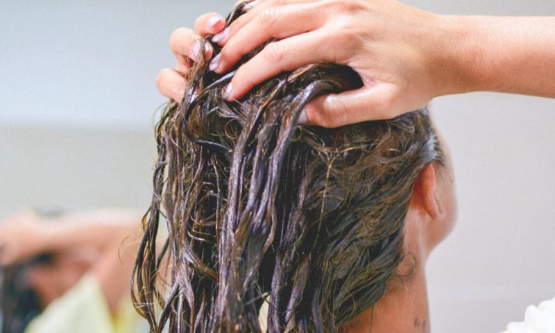 How Do You Get Rid of Dry Scalp?